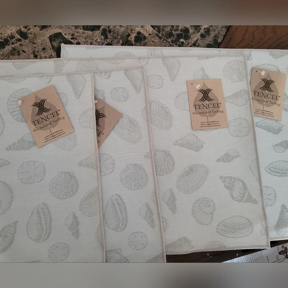 4 Matching Sea Shell Place Matts - Picture 4 of 7
